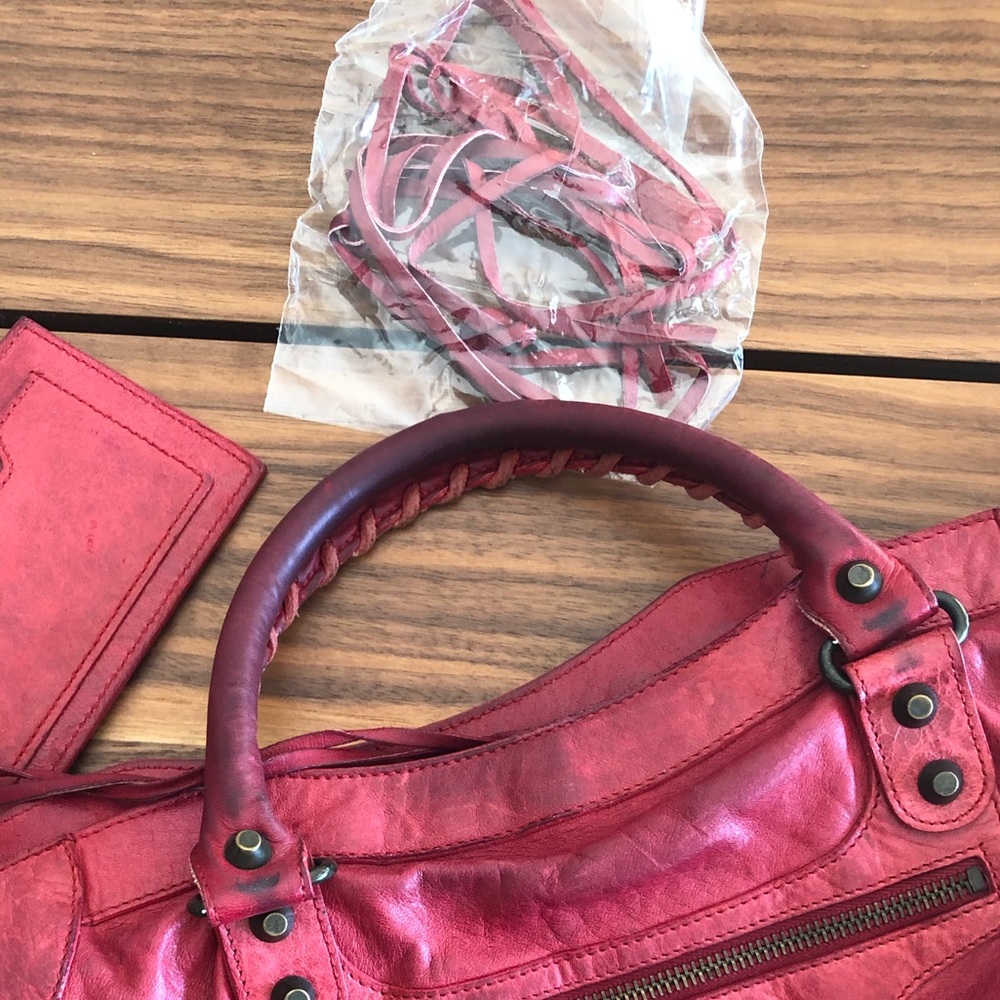 Balenciaga shoulder bag. Authentic - Picture 6 of 13